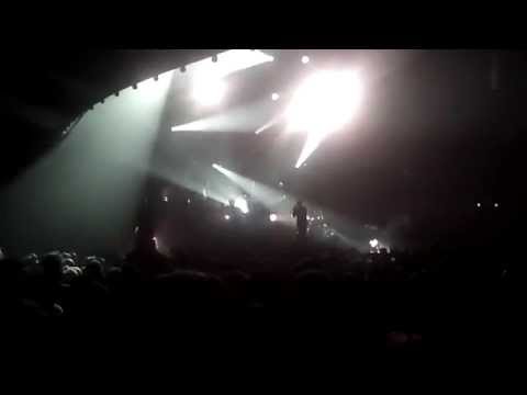 Electro Deluxe ft. C2C - Down The Road