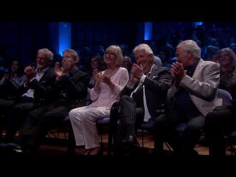 Rockheim Hall of Fame 2017 - Eldar Vågan fremfører "Sommer, enda mere sommer" for Dizzie Tunes