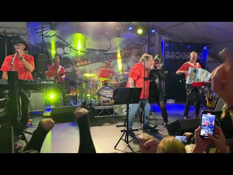 Videoclip de Tick tack (Live) — Magnus Uggla