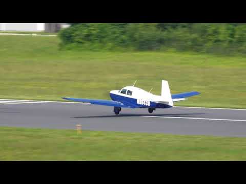 Mooney M20 Landing, Lawrence Municipal Airport [4K Video!]