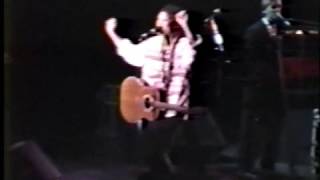 How Do I Get Close - The Kinks (live Rutgers University, NJ 1989)
