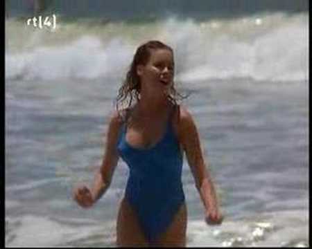 Ami Dolenz - She's out of control (Beach edit by KNAMB)