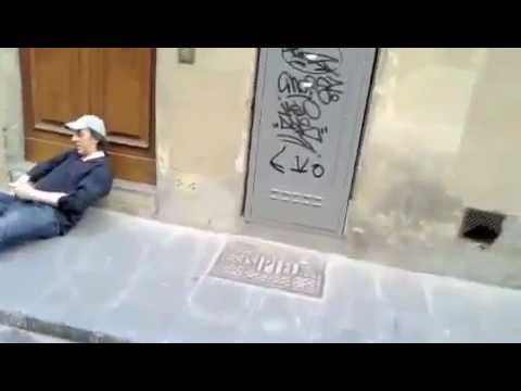 Massimo Ceccherini completamente ubriaco a Firenze - ESCLUSIVO
