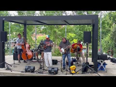 The Mill Creek Drifters performing live