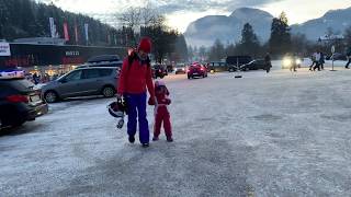 SkiWelt - горнолыжный курорт в Австрии. Уставшие лыжники