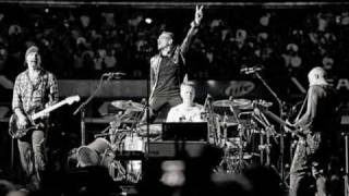 U2 - Moment Of Surrender @ Rose Bowl 2009 - Live