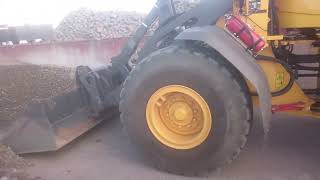 Volvo L60 Loading Scania Truck