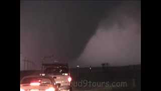 preview picture of video 'Kansas Tornado Outbreak- Conway Spring, KS May 29th, 2004'