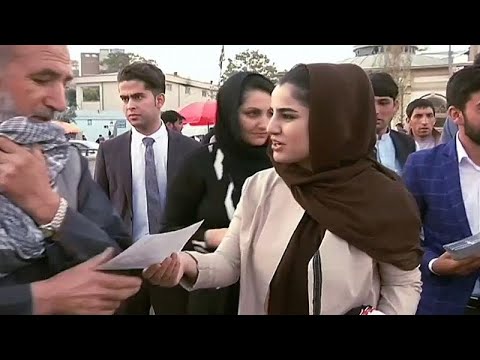 Mulheres desafiam estereótipos na corrida para as legislativas afegãs