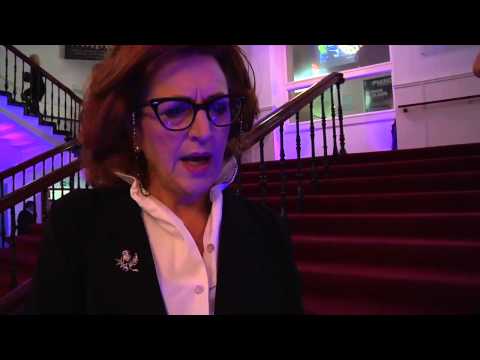 download lagu mp3 mp4 Barbara Dickson Twitter, download lagu Barbara Dickson Twitter gratis, unduh video klip Barbara Dickson Twitter