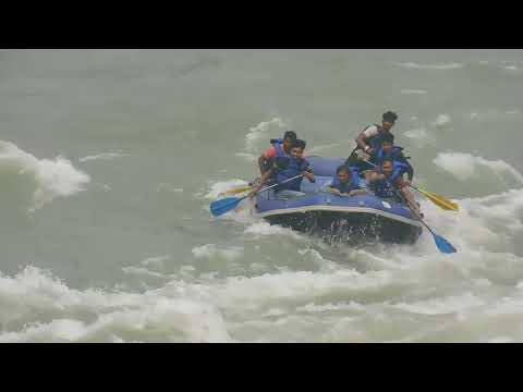 Scary Rafting at Teesta river