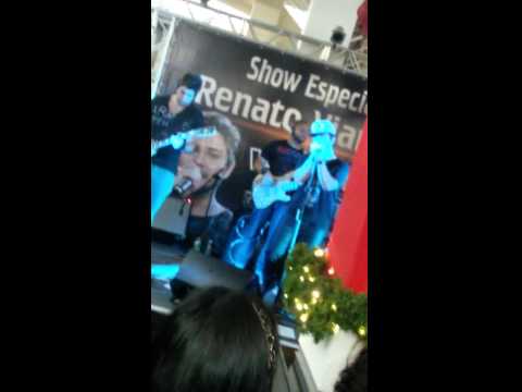 Renato Vianna cantando "Memórias" da banda Malta