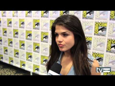 ザ・100(CW)。マリー・アヴゲロプロス インタビュー (The 100 (CW): Marie Avgeropoulos Interview)