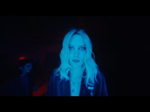 Thumbnail of the video: Wolf Alice - Blue Weekend (Film)