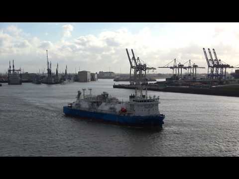 LNG GSV Kairos leaving the Hamburg harbour