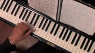 How to play a piano intro to 'Everything' by Mary J Blige