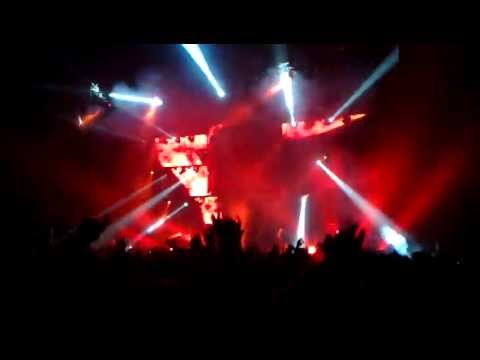 Song 06 @ Avicii Concert in London Arena O2 [Swedish House Mafia Ft. John Martin - Save The World]