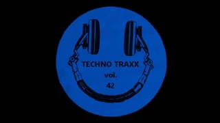 Techno Traxx Vol. 42 - 08 Dj Spoke And Vespa 63 present Men In Trance - Play (Dj Spoke Rmx)