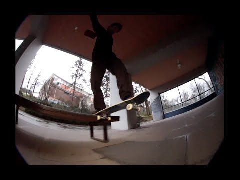 Tom Derichs escapes the rain