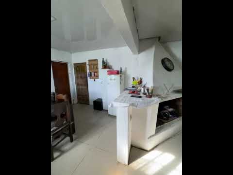Video de YouTube - Casa 3 Dormitorios, Galpón amplio y apto completo de 1 dormitorio. Terreno 5000 metros