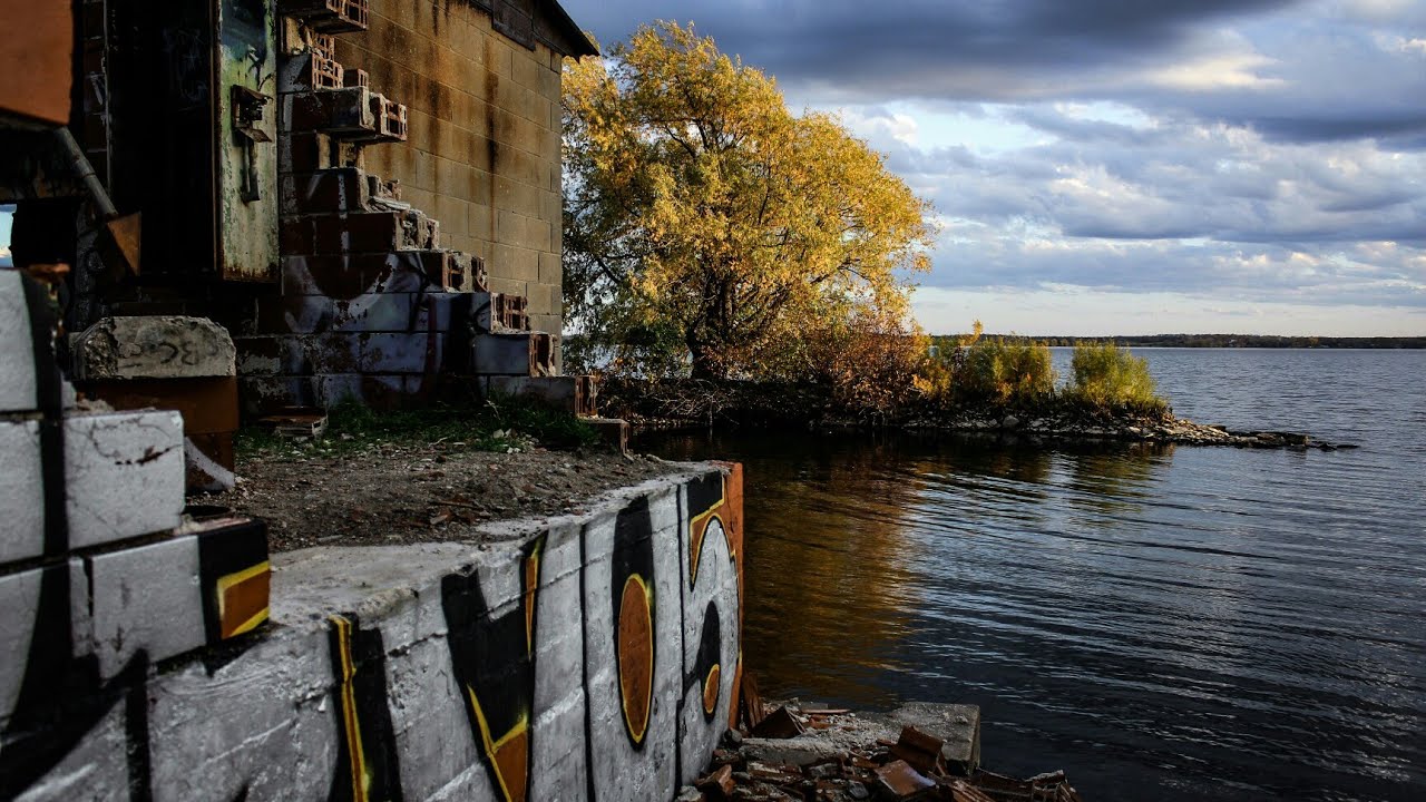 Returning to the Bakelite factory ruins ( let's see what's changed )