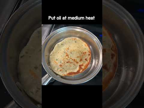 Revise o pajeon de panqueca coreana do Trader Joe e a panqueca de cebola verde taiwanesa.