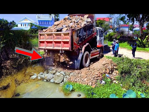 Perfectly Work a Landfill!! Transforming a Landfill Dumping & Dozer in Action! mp4