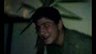 o kyrios kostas methismenos sto party