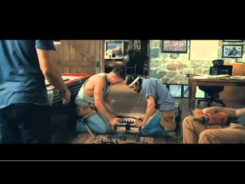 PERROS DE PAJA (STRAW DOGS) - Tráiler oficial en ESPAÑOL | Sony Pictures España