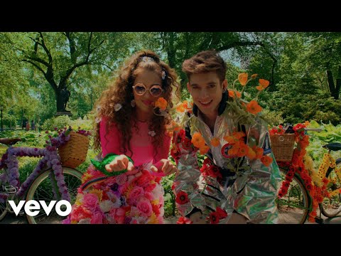 Videoclip de Florecita Rockera — Thalia