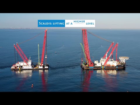Scaldis heavy lift vessels joining forces