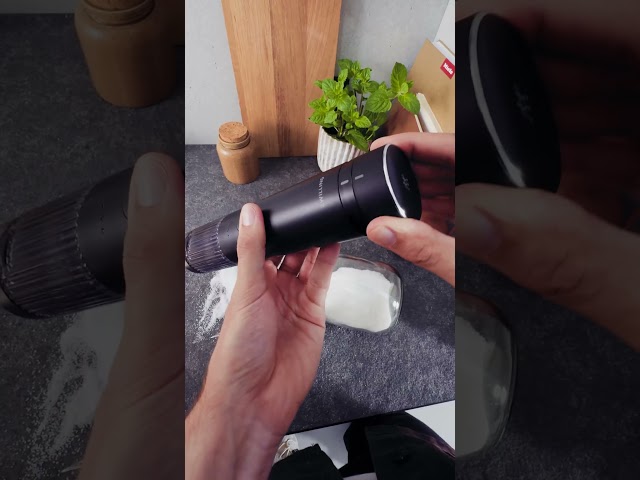 Vídeo relacionado con Zwilling Nova - Set de Cubiertos de Mesa, 42 Piezas, Acero Inoxidable, 35 x 25 x 10 cm (El Embalaje Puede Variar)