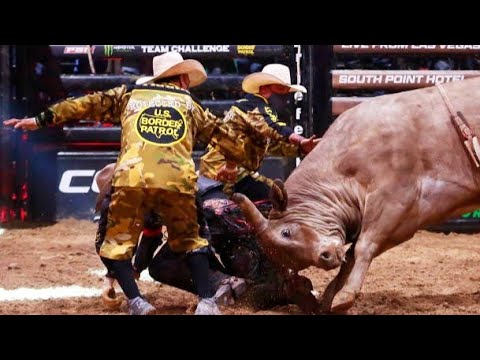 The best moments of the PBR bullfighters