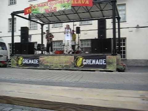 F.E Stonela & J.P Ovela - Ihan Jees @ Puistobeat 2010