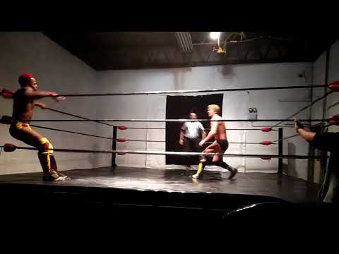 Roy Flash Gordon vs Pat Monix