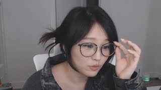 Hyoon on dangers wearing white pants