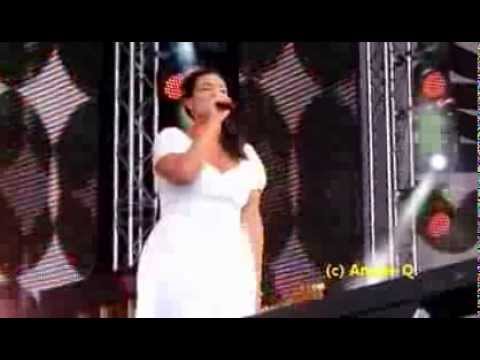 Caro Emerald am 27.07.13 in Metzingen (Fashion & Music) Part1