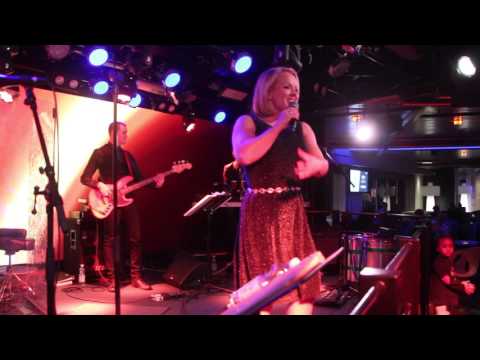 Heidi Pakarinen ja Karavaani - Sun kuningatar @ Viking Mariella 5.1.2016