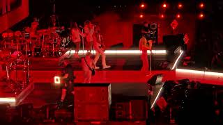 Shakira electriza Medellín con 'Poem to a Horse' | Tour Las Mujeres Ya No Lloran 2025