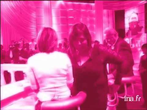 Kiss break for Michèle Bernier - INA Archive