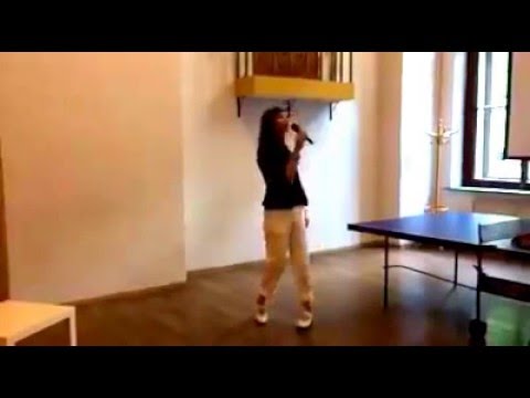 quizas quizas quizas  singer is Lana