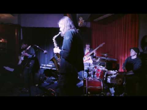 Groove Razors - Live at Charlie Wrights International