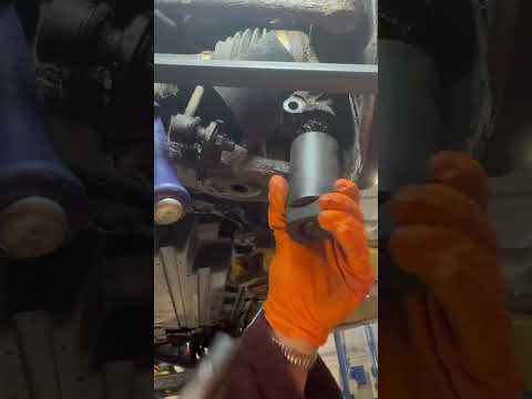 Rusty Subaru ball joint comes out easily with the snap-on BJR2! #automobile #mechanic #mechaniclife