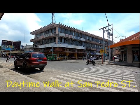 Caminhada diurna na cidade de San Pedro St. Davao, Filipinas