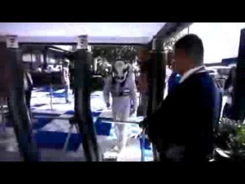 Lewis Hamilton 'I'm a driver' to security guard.