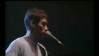 Silence 4 - Breeders (live at Pavilhao Multiusos).wmv 7musicaFM