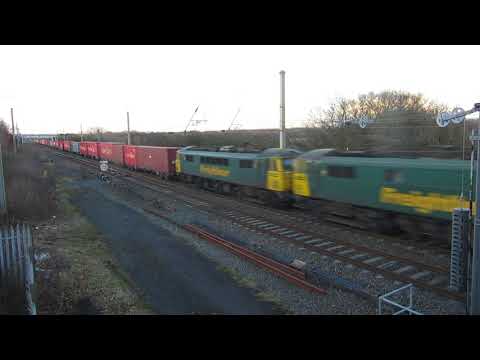 Roaring 'Cans': Freightliner 86639 & 86608 - 4M83 Containers, Balshaw Lane Jn 17/02/18.