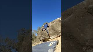 Video thumbnail de Problem 1 (Les tombes), 6a+. El Cogul