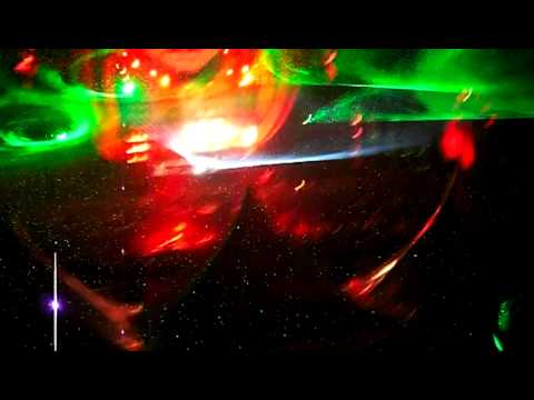 Hardcore 2 tha bone in de stromende regen - Fleur, Rootje en Joyce Mysteryand 2009 Qdance