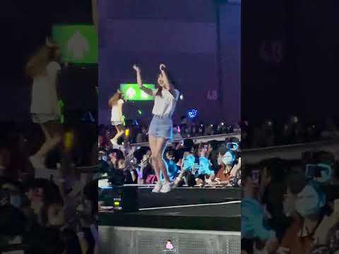 [4K] Fancam Kaimook BNK48 ช่วงเซอร์วิสท้ายคอนเสิร์ตจากมุม VIP